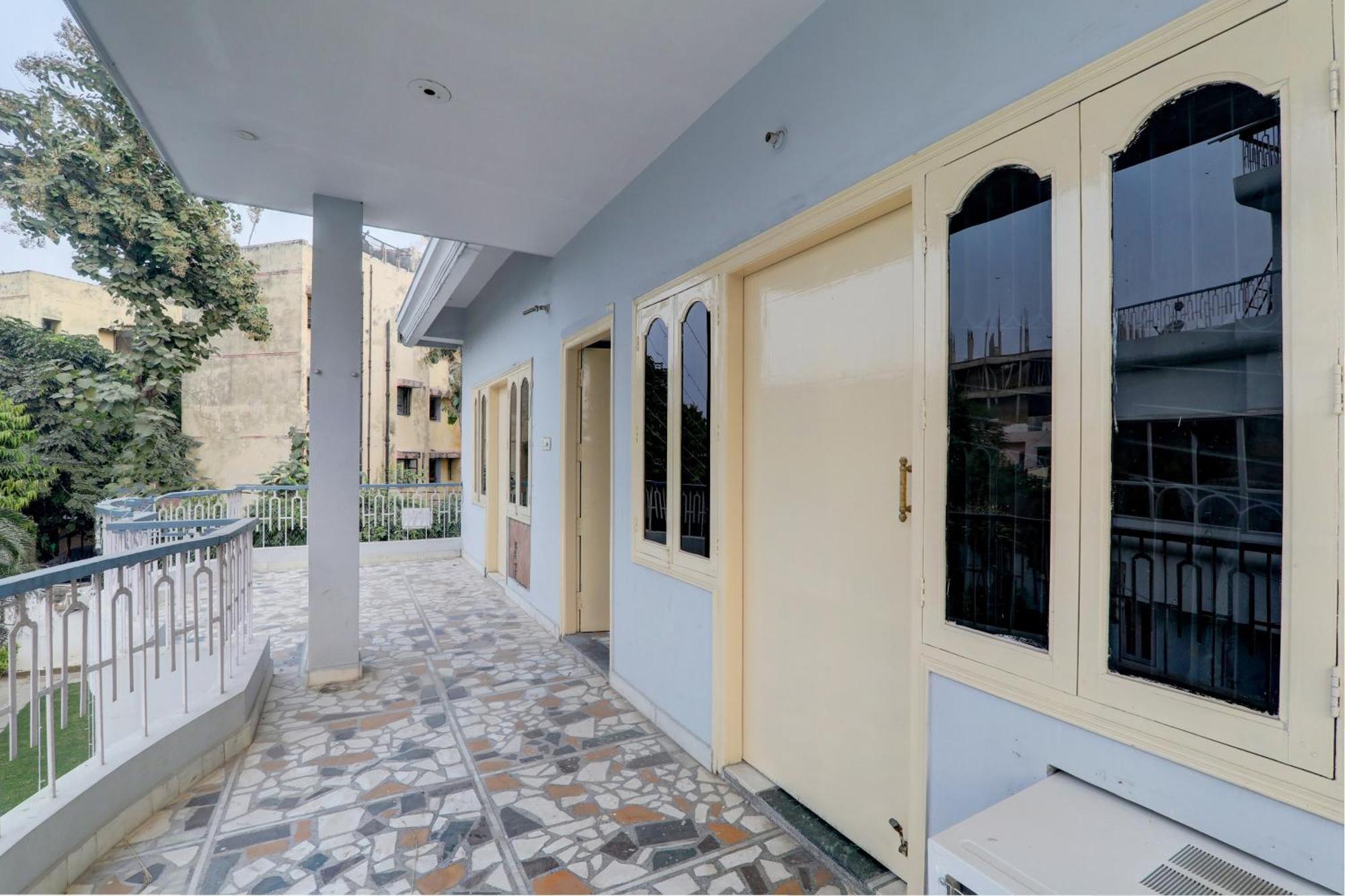 Hotel O Flagship Adbhut Moment Hotel Varanasi Exterior foto